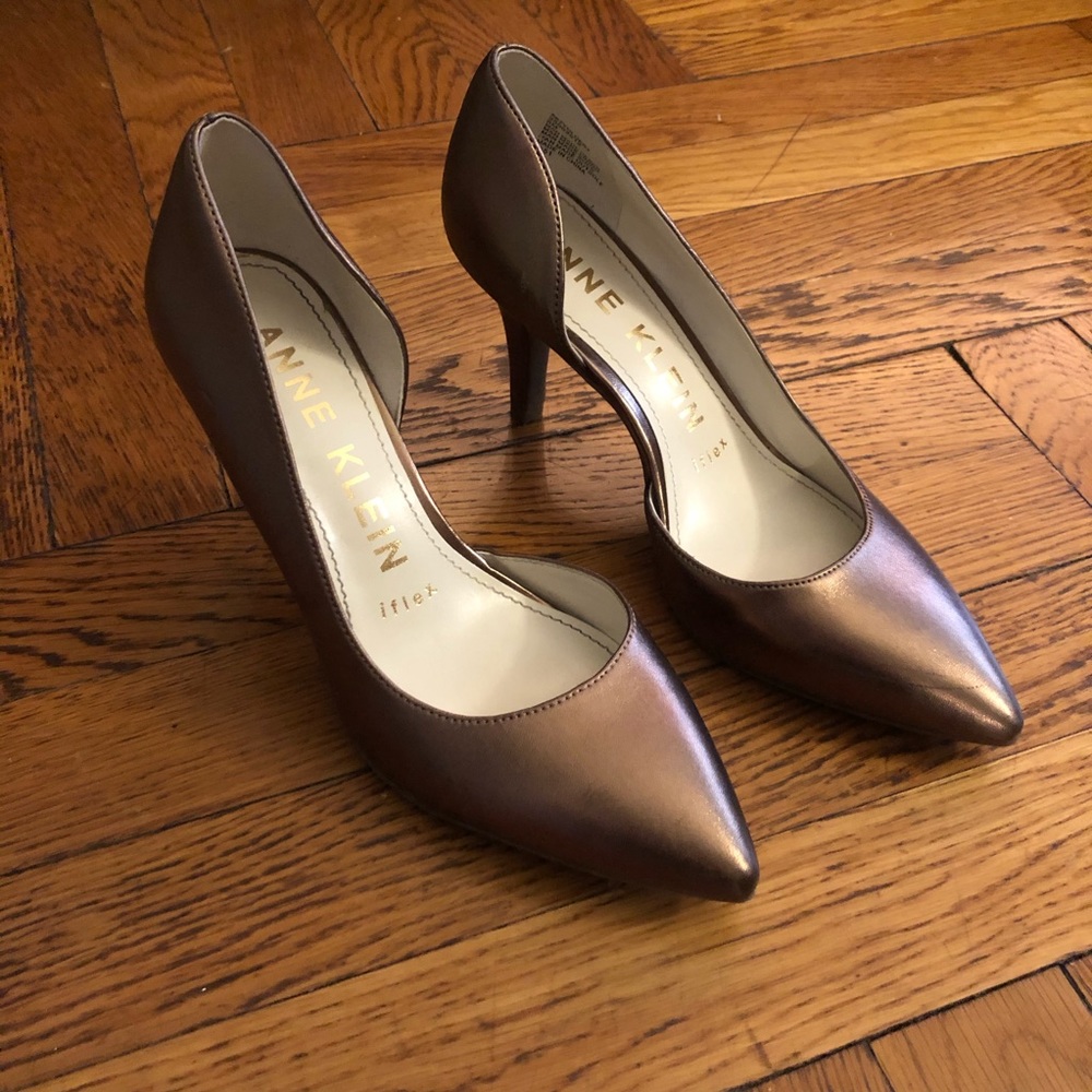 Anne Klein iFlex Metallic Heels